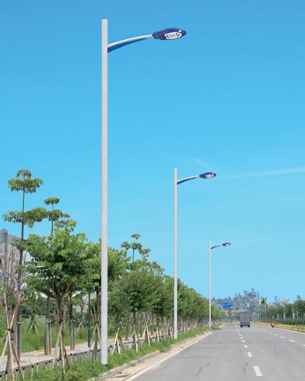 廣州led雙臂路燈桿 七度定制生產(chǎn) led雙臂路燈桿多少錢高清圖片 高清大圖